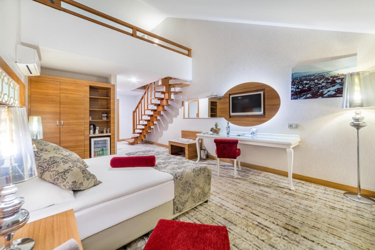 Justiniano Theodora Resort โอคูร์จาลาร์ ภายนอก รูปภาพ