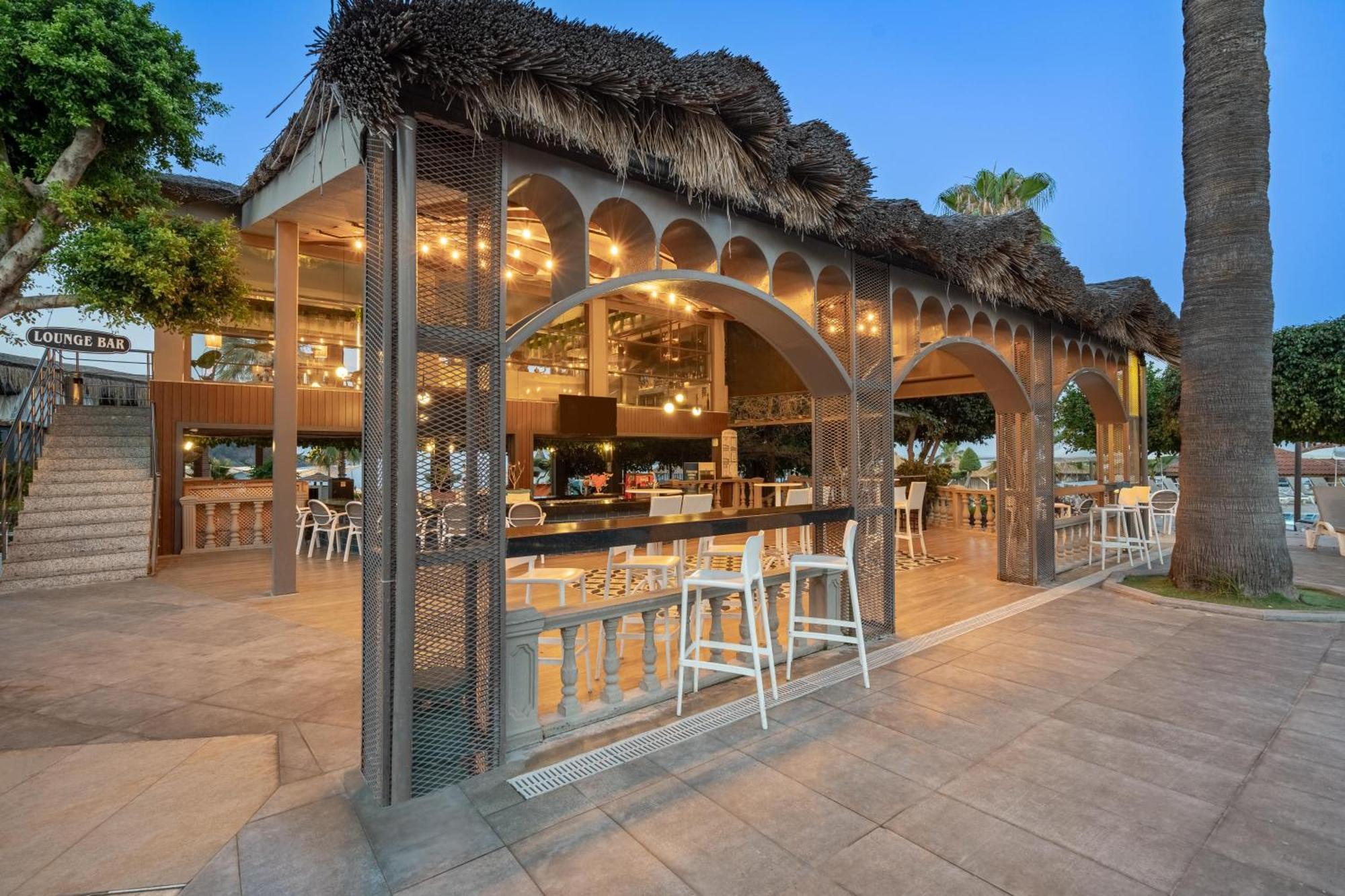 Justiniano Theodora Resort โอคูร์จาลาร์ ภายนอก รูปภาพ