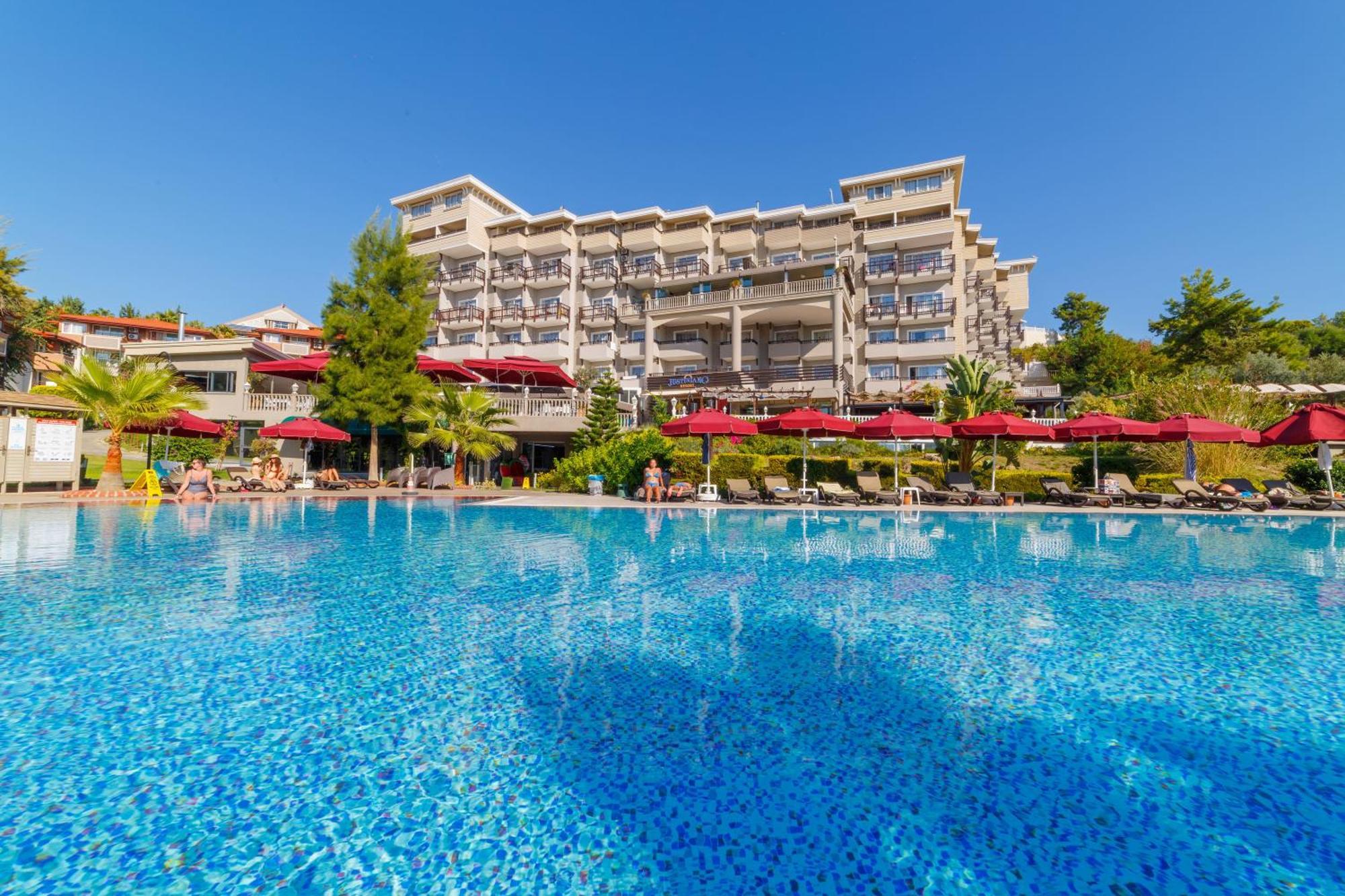 Justiniano Theodora Resort โอคูร์จาลาร์ ภายนอก รูปภาพ